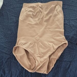Seamless High-Waist Shapewear Briefs - Tan